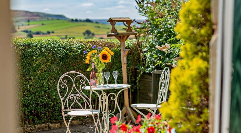 Photo of 4 Bed in Danby