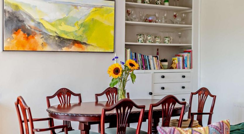 Photo of 4 Bed in Danby