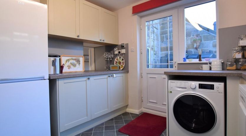 Photo of 4 Bed in Danby