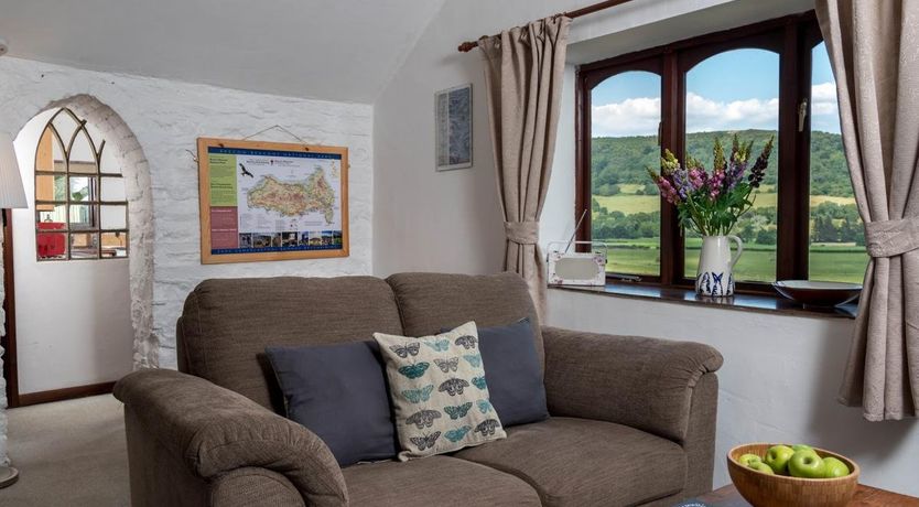 Photo of 2 Bed in Talybont-on-Usk