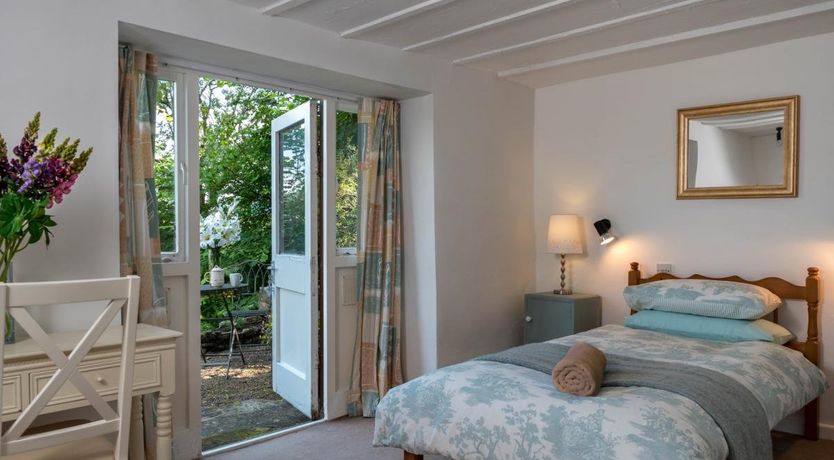 Photo of 2 Bed in Talybont-on-Usk