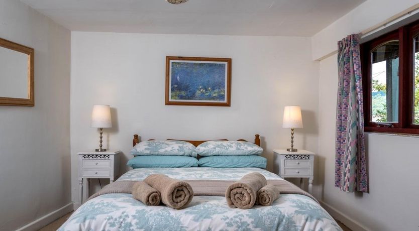 Photo of 2 Bed in Talybont-on-Usk