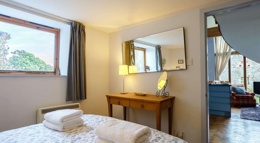 Photo of 2 Bed in Gurney Slade