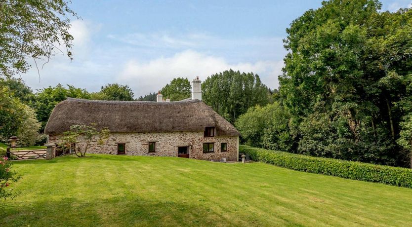 Photo of 1 Bed in Roadwater