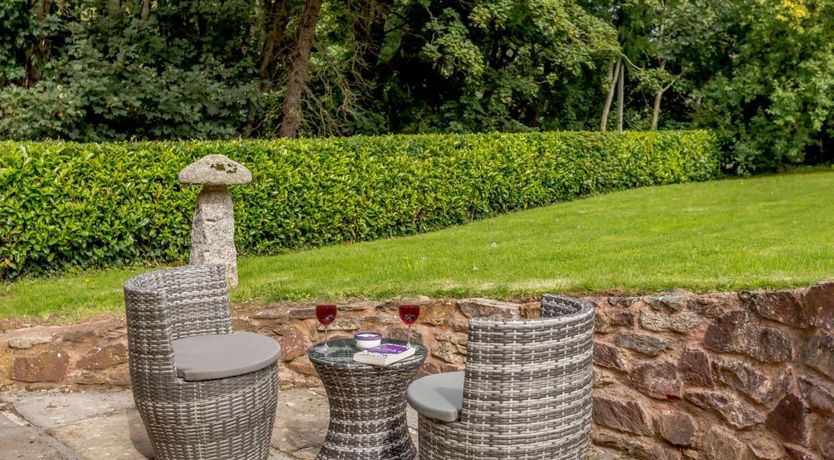 Photo of 1 Bed in Roadwater