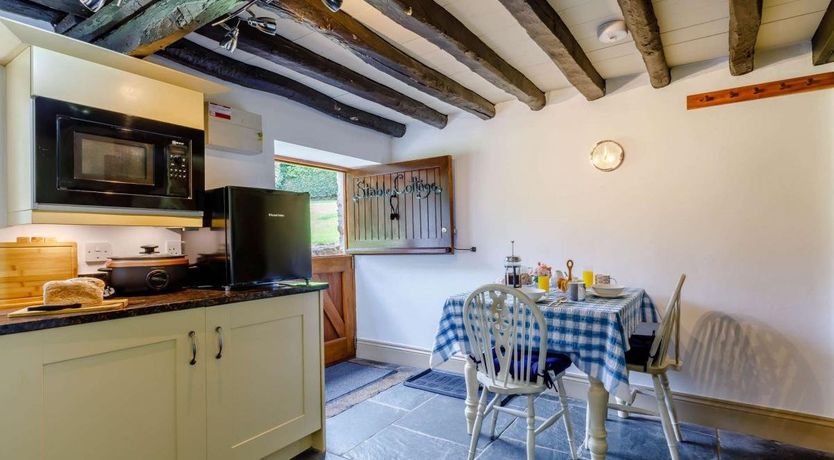 Photo of 1 Bed in Roadwater