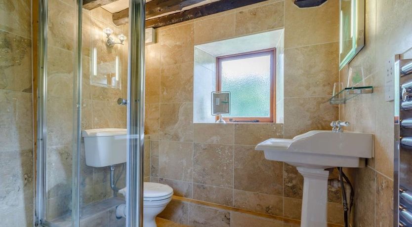 Photo of 1 Bed in Roadwater