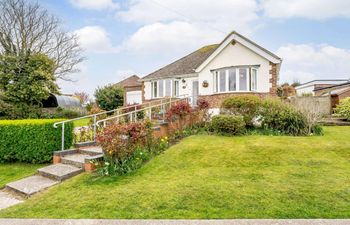 2 Bed in Bexhill-on-sea Holiday Cottage