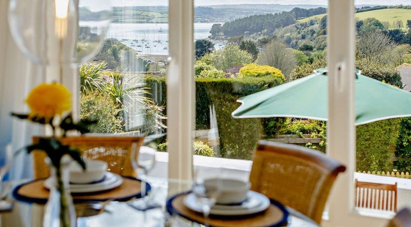 Photo of 3 Bed in Saint Just in Roseland