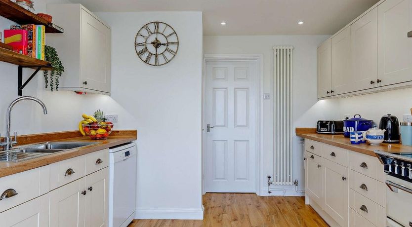 Photo of 3 Bed in Saint Just in Roseland