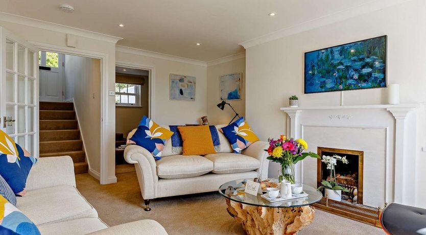 Photo of 3 Bed in Saint Just in Roseland