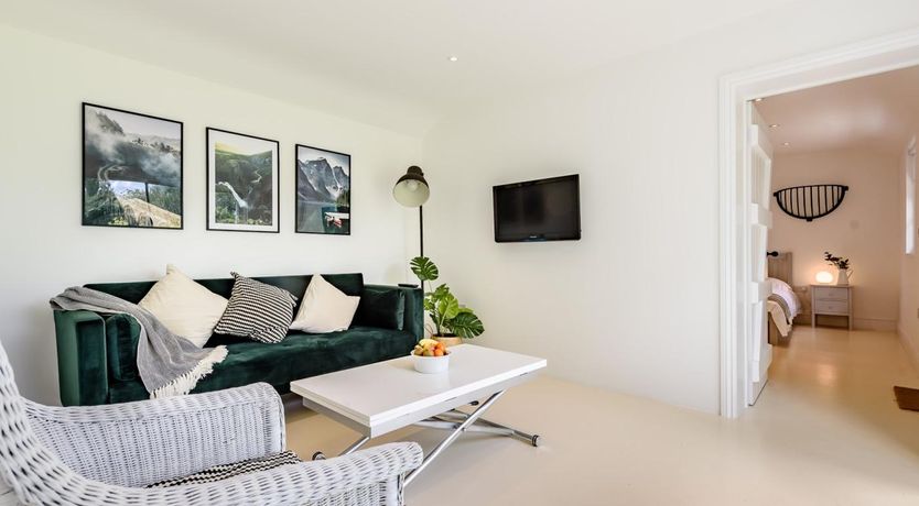 Photo of 1 Bed in Manningtree