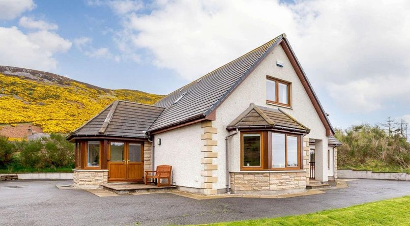 Photo of 4 Bed in Helmsdale