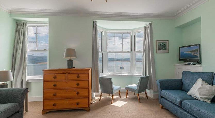 Photo of 4 Bed in Aberdovey