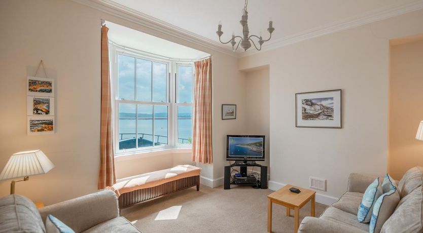 Photo of 4 Bed in Aberdovey