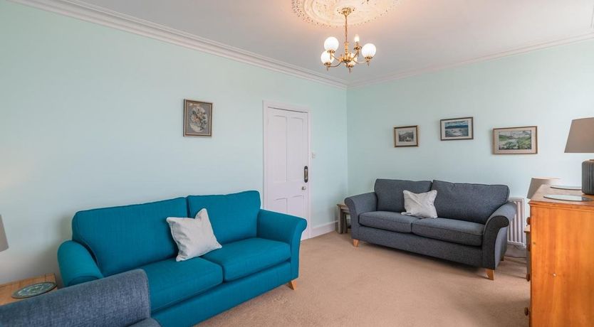 Photo of 4 Bed in Aberdovey