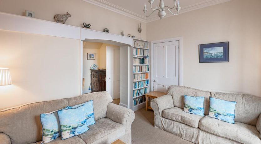 Photo of 4 Bed in Aberdovey