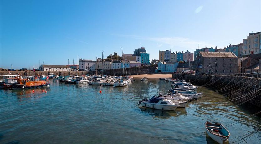 Photo of 2 Bed in Tenby