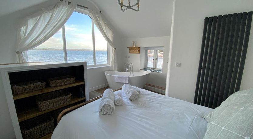 Photo of 3 Bed in Lympstone