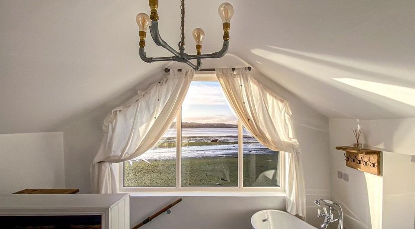 Photo of 3 Bed in Lympstone