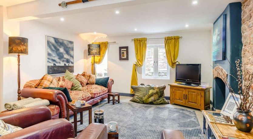 Photo of 3 Bed in Lympstone