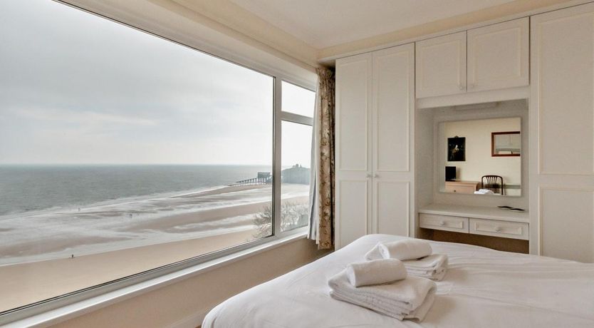 Photo of 2 Bed in Tenby