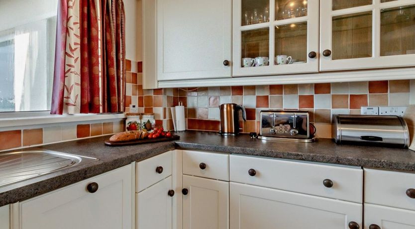 Photo of 2 Bed in Tenby