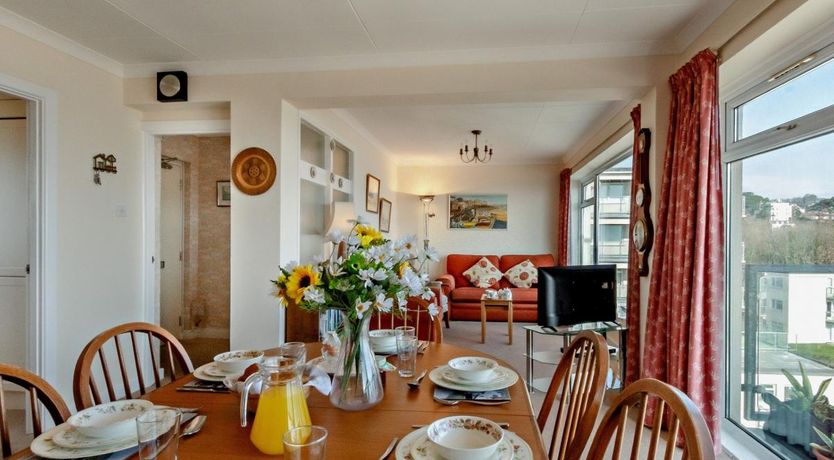 Photo of 2 Bed in Tenby