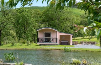 Log Cabin in Mid Wales Holiday Cottage