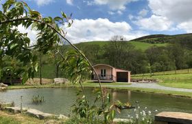 Photo of log-cabin-in-mid-wales-3