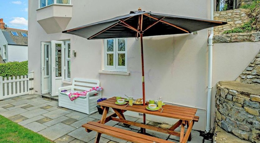 Photo of 3 Bed in Tenby