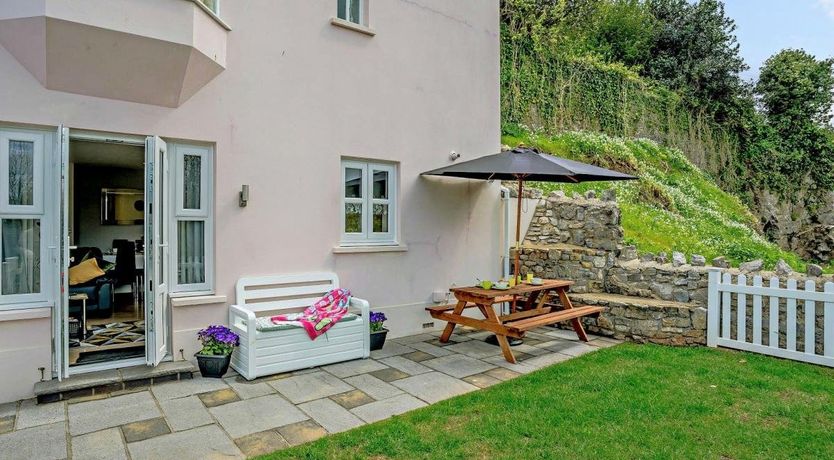 Photo of 3 Bed in Tenby