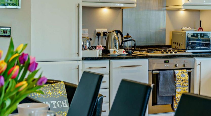 Photo of 3 Bed in Tenby