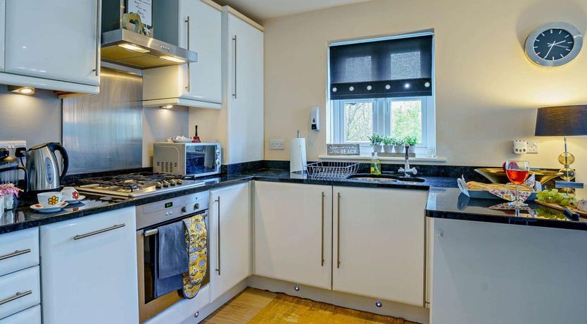 Photo of 3 Bed in Tenby