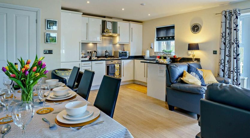 Photo of 3 Bed in Tenby