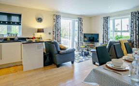 Photo of 3 Bed in Tenby