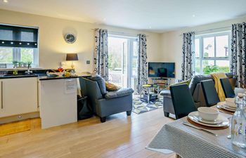 3 Bed in Tenby Holiday Cottage