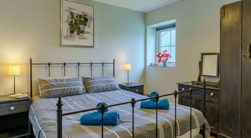 Photo of 2 Bed in Clynderwyn