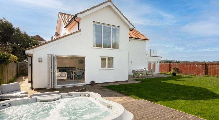 Photo of 4 Bed in West Runton