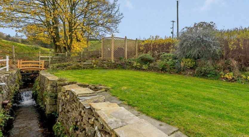 Photo of 2 Bed in Barnoldswick