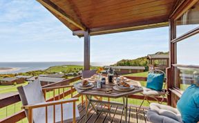Photo of in Aberdovey (DY050)