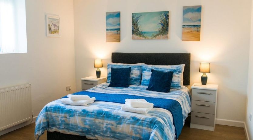 Photo of 2 Bed in Tenby