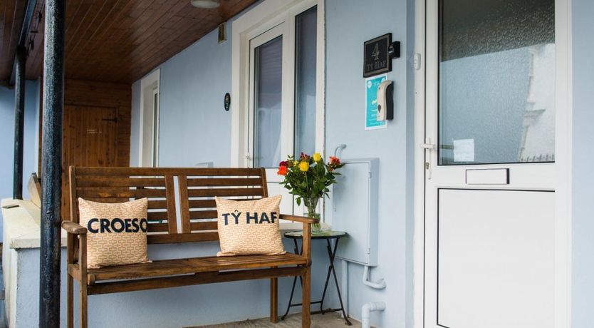 Photo of 2 Bed in Tenby