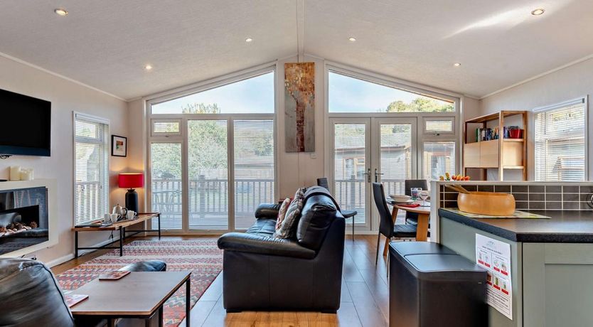 Photo of 3 Bed in Stepaside