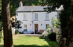 Photo of cottage-in-south-cornwall-7