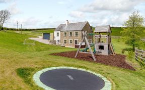 Photo of 4 Bed in Liskeard