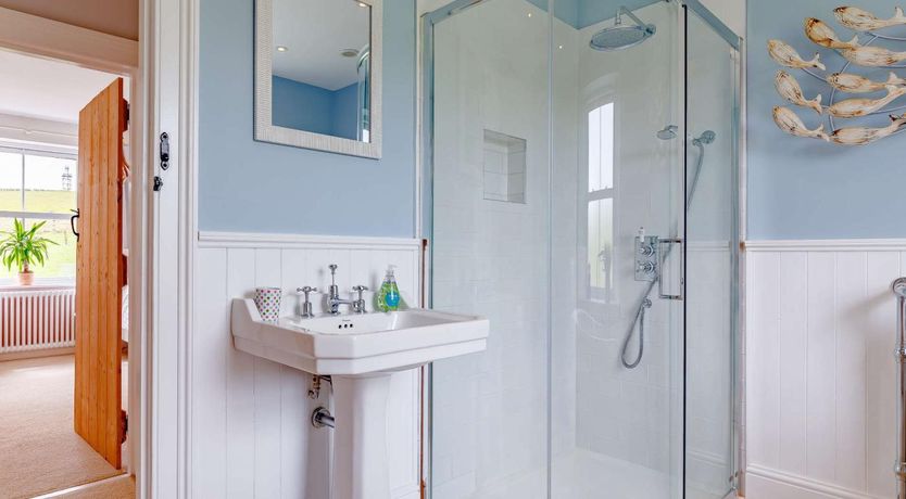 Photo of 4 Bed in Liskeard