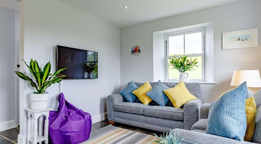 Photo of 4 Bed in Liskeard