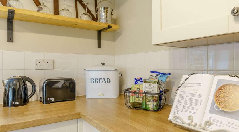 Photo of 3 Bed in Healey