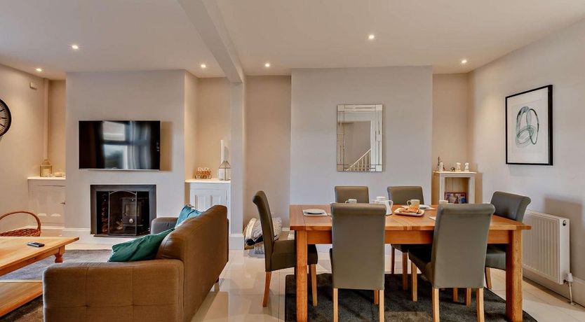 Photo of 3 Bed in Brixham